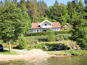Holiday Home Naudøyna by Interhome
